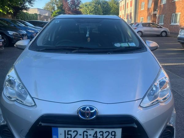 Toyota Aqua Hatchback, Petrol Hybrid, 2015, Silver