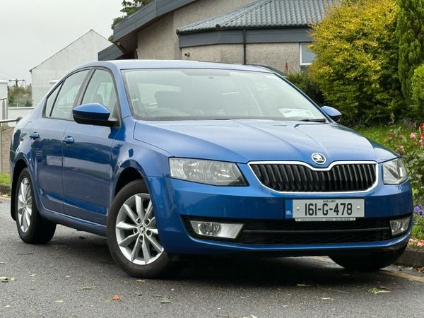 Skoda Octavia Saloon, Diesel, 2016, Blue