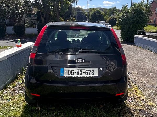 Ford Fiesta Hatchback, Petrol, 2005, Black