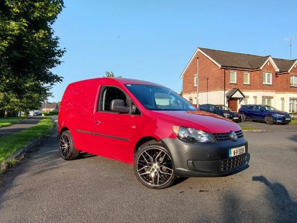 Volkswagen Caddy MPV, Diesel, 2011, Red