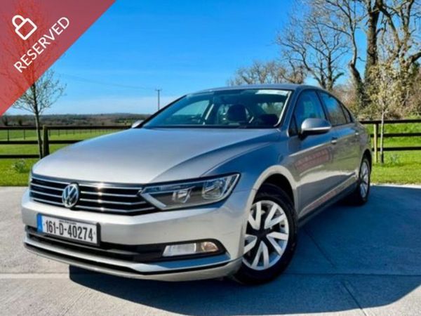 Volkswagen Passat Saloon, Petrol, 2016, Silver