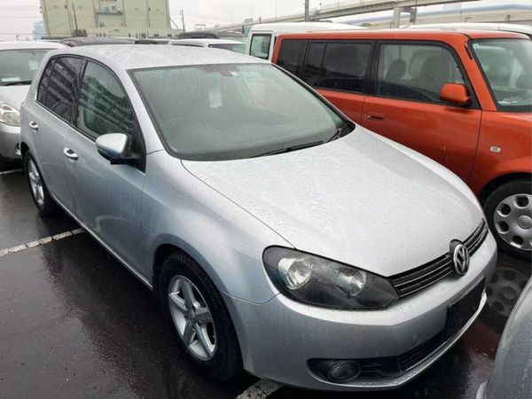 Volkswagen Golf Hatchback, Petrol, 2012, Silver