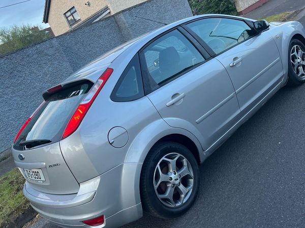Ford Focus Hatchback, Petrol, 2008, Silver