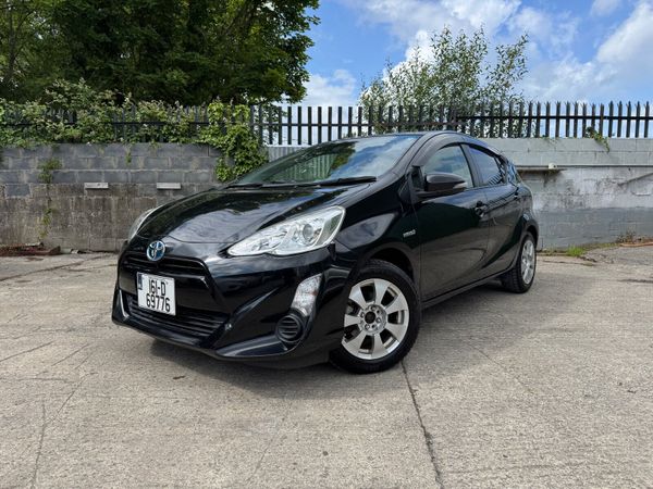 Toyota Aqua Hatchback, Petrol Hybrid, 2016, Black