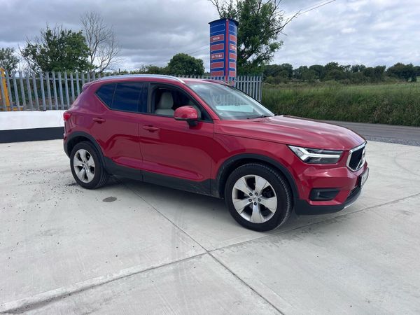 Volvo XC40 Estate/Jeep, Diesel, 2020, Orange