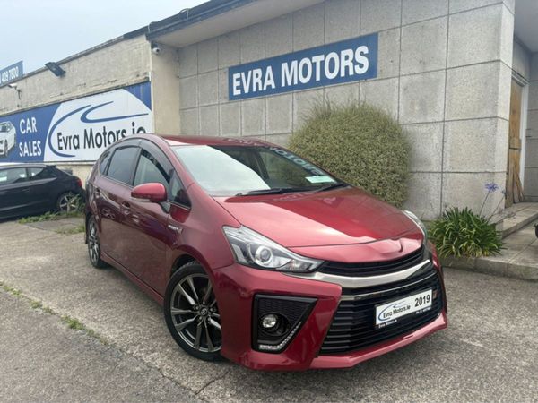 Toyota Prius MPV, Petrol Hybrid, 2017, Red