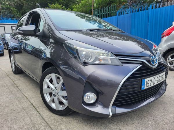 Toyota Yaris Hatchback, Petrol Hybrid, 2015, Grey