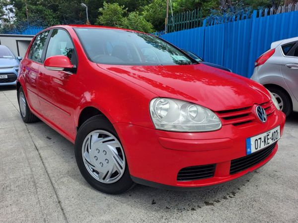 Volkswagen Golf Hatchback, Petrol, 2007, Red