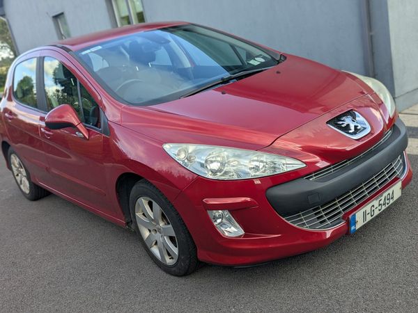 Peugeot 308 Hatchback, Diesel, 2011, Red