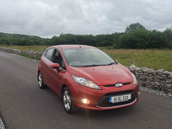 Ford Fiesta Hatchback, Petrol, 2010, Red