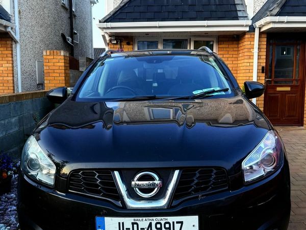 Nissan Qashqai Hatchback, Diesel, 2011, Black