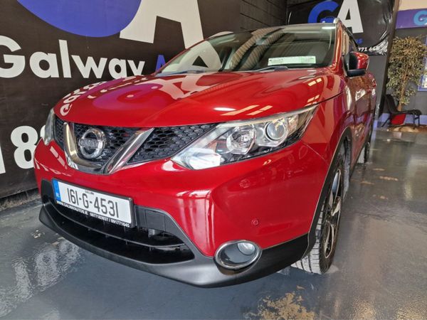 Nissan Qashqai SUV, Diesel, 2016, Red