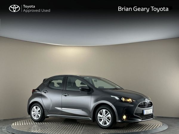 Toyota Yaris Hatchback, Petrol Hybrid, 2022, Grey