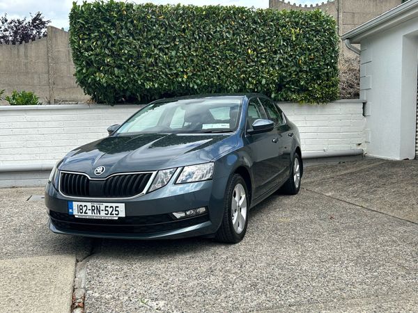 Skoda Octavia Hatchback, Diesel, 2018, Grey