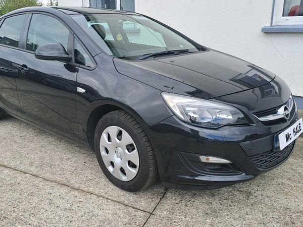 Opel Astra Saloon, Petrol, 2015, Black