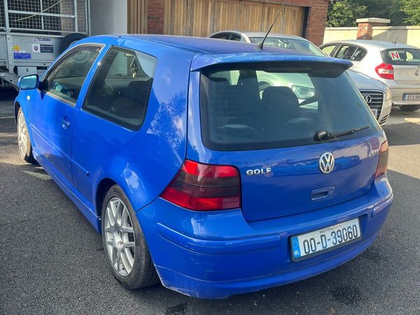 Volkswagen Golf Hatchback, Petrol, 2000, Blue