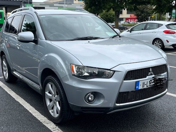 Mitsubishi Outlander SUV, Diesel, 2011, Silver