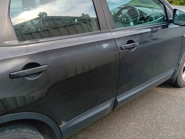 Nissan Qashqai Hatchback, Diesel, 2009, Black