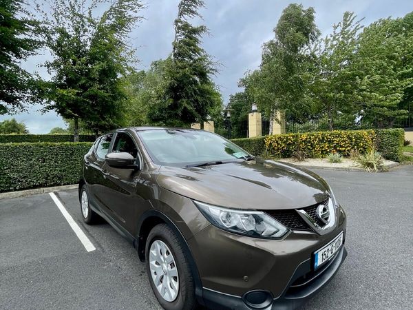 Nissan Qashqai Hatchback, Petrol, 2015, Brown