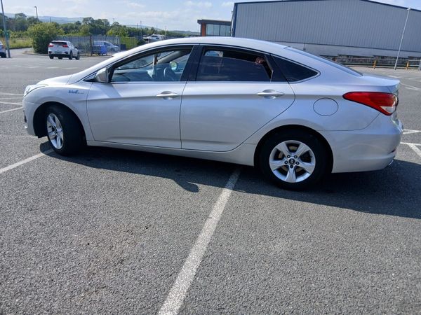 Hyundai i40 Saloon, Diesel, 2012, Silver