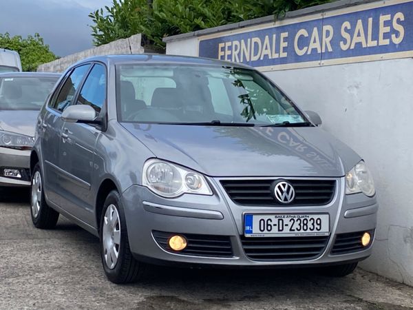 Volkswagen Polo Hatchback, Petrol, 2006, Silver