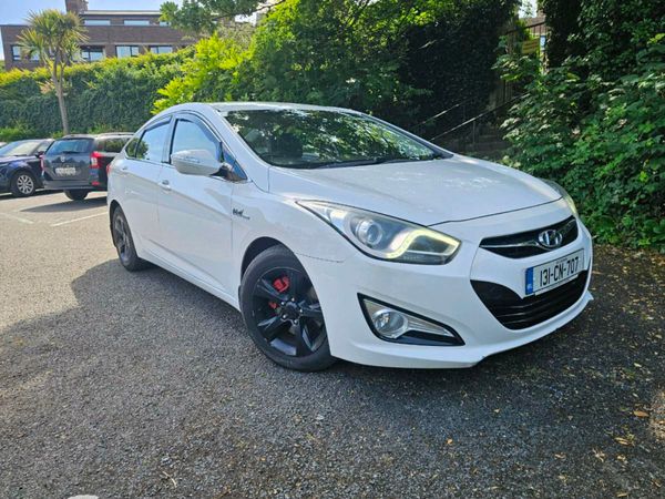 Hyundai i40 Saloon, Diesel, 2013, White
