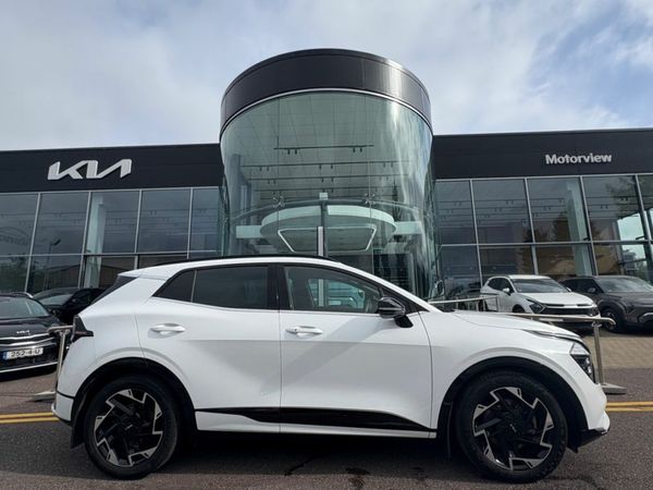 Kia Sportage MPV, Diesel, 2022, White