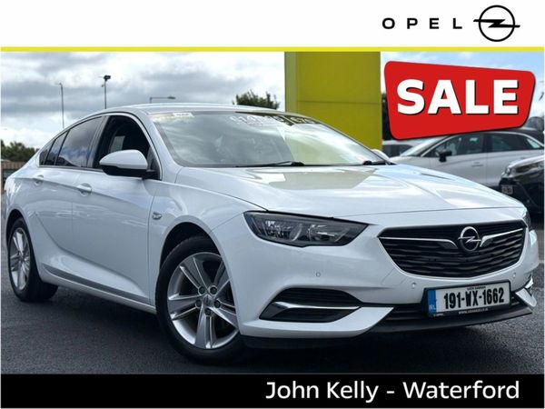 Opel Insignia Hatchback, Diesel, 2019, White