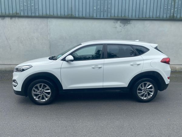Hyundai Tucson SUV, Diesel, 2016, White