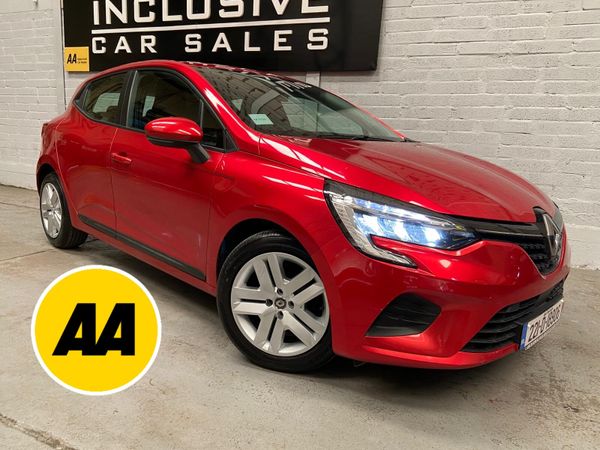 Renault Clio Hatchback, Petrol, 2022, Red