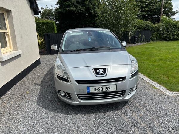 Peugeot 5008 MPV, Diesel, 2011, Silver