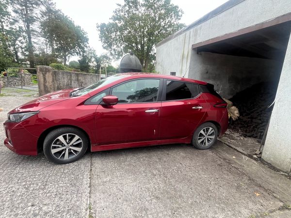 Nissan Leaf Hatchback, Electric, 2022, Red