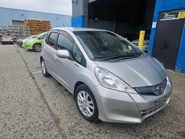 Honda Fit Hatchback, Petrol Hybrid, 2012, Silver