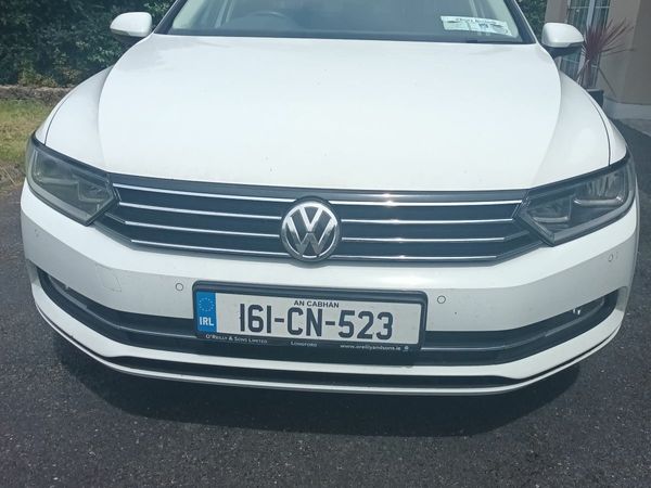 Volkswagen Passat Saloon, Diesel, 2016, White