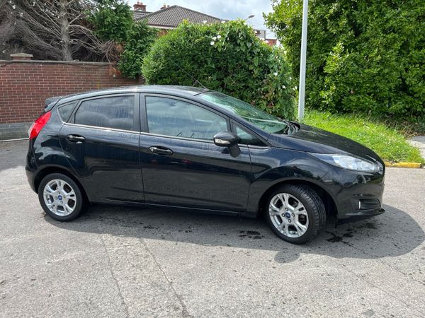 Ford Fiesta Hatchback, Petrol, 2017, Black