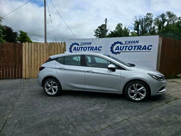 Vauxhall Astra Hatchback, Diesel, 2018, Silver