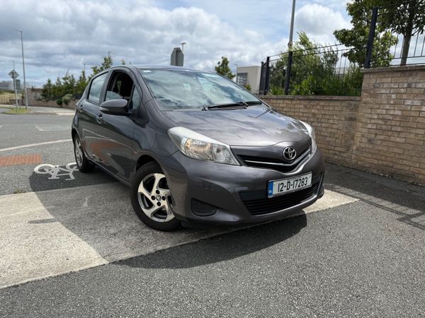 Toyota Yaris Hatchback, Petrol, 2012, Grey