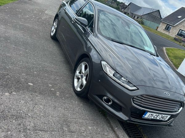 Ford Mondeo Hatchback, Diesel, 2017, Grey