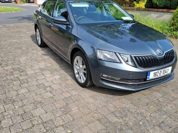 Skoda Octavia Saloon, Petrol, 2018, Grey