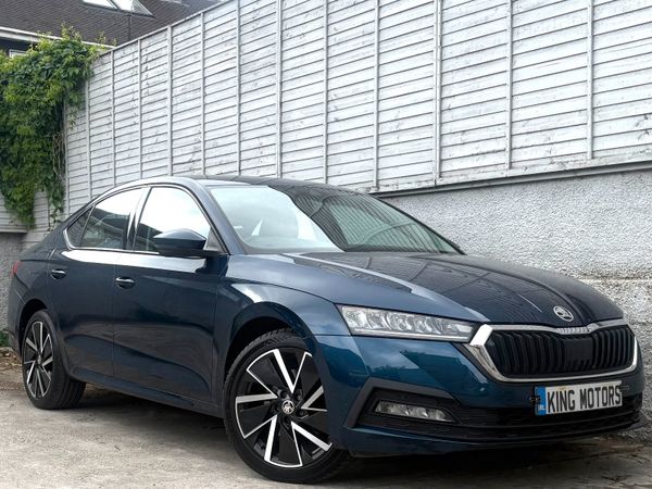 Skoda Octavia Hatchback, Petrol Hybrid, 2021, Blue