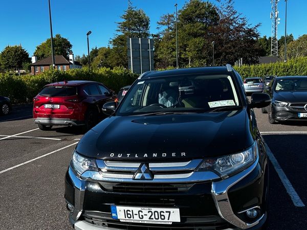 Mitsubishi Outlander SUV, Diesel, 2016, Black