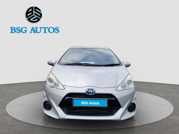 Toyota Aqua Hatchback, Petrol Hybrid, 2015, Silver