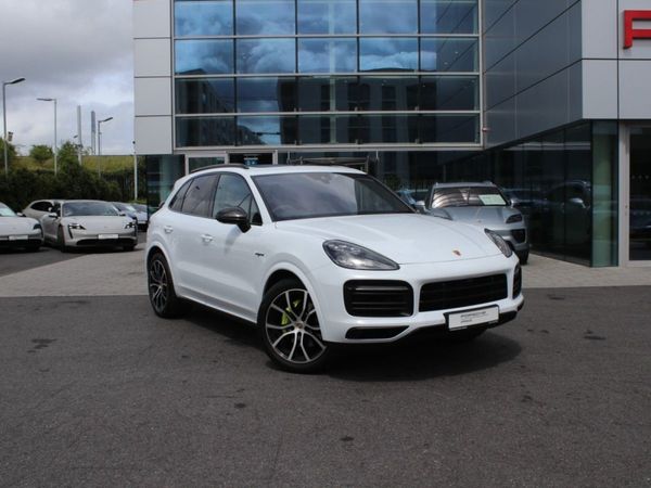 Porsche Cayenne SUV, Petrol Plug-in Hybrid, 2022, White