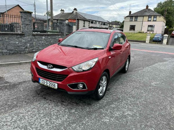 Hyundai ix35 SUV, Diesel, 2013, Red