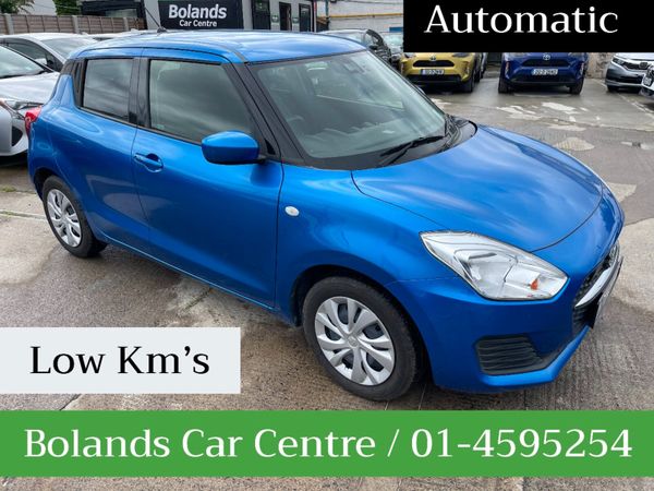 Suzuki Swift Hatchback, Petrol, 2021, Blue