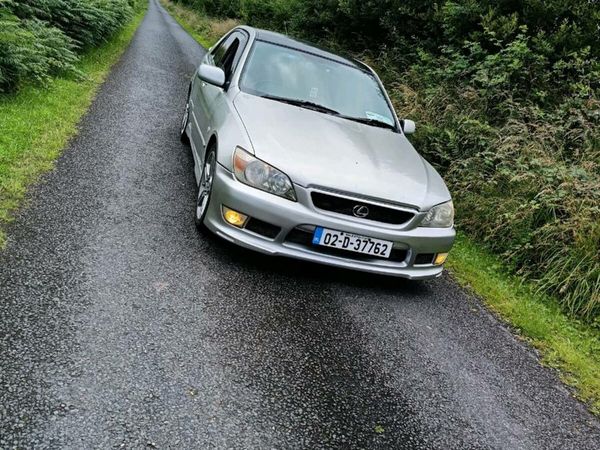 Lexus IS Saloon, Petrol, 2002, Silver