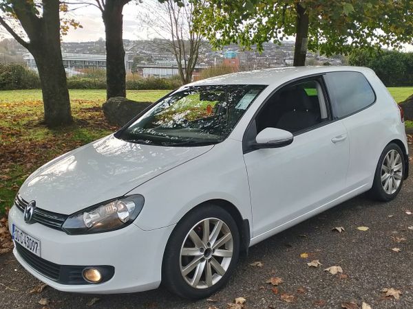 Volkswagen Golf Hatchback, Diesel, 2010, White