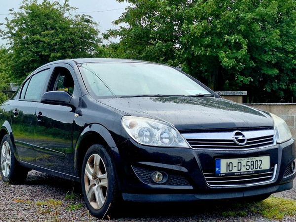 Opel Astra Saloon, Petrol, 2010, Black