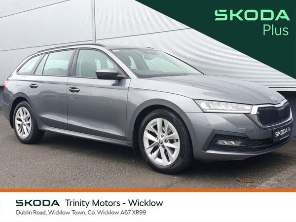 Skoda Octavia Estate, Petrol, 2023, Grey