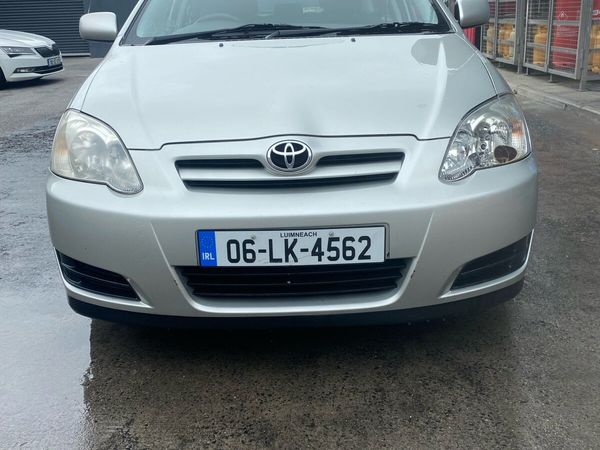 Toyota Corolla Hatchback, Petrol, 2006, Silver
